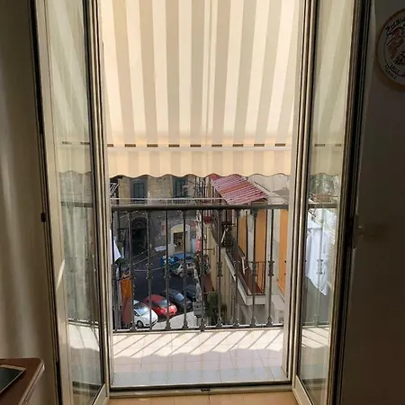 Apartman Di Sarno's *